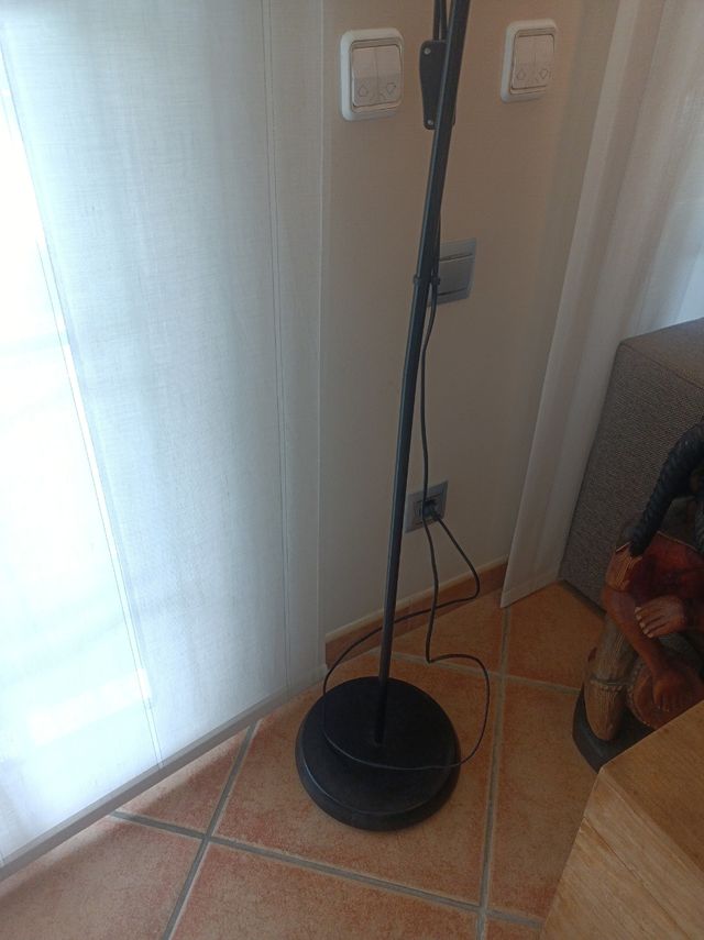 lampara pie Ikea 2 luces