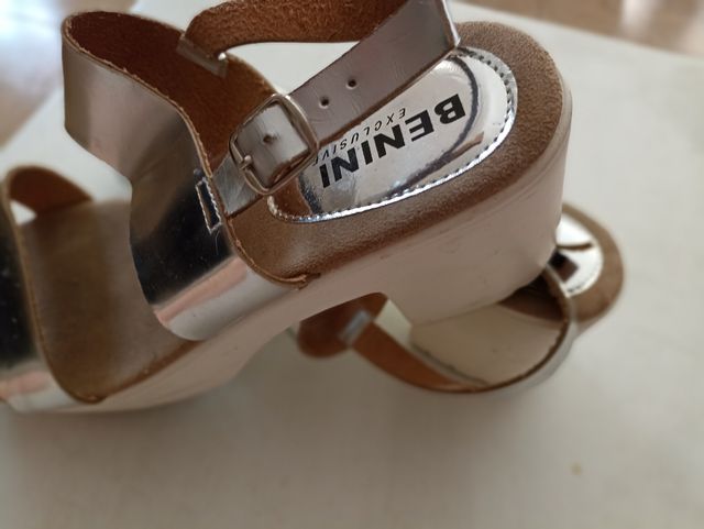 Sandalias plateadas de plataforma