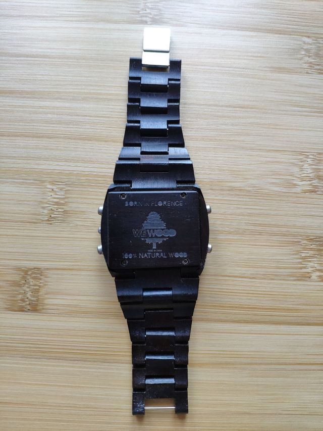 Reloj de madera, Wewood.