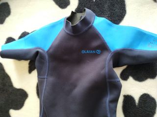 Neopreno marca decathlon para niños de 8 años