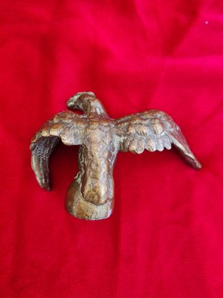 Antigua punta de bandera aguila alemana