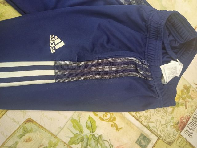 Adidas, Pantalón chandal