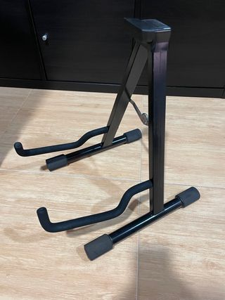 SOPORTE DE FORMA A PARA GUTARRAS RockStand