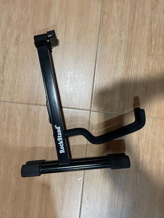 SOPORTE DE FORMA A PARA GUTARRAS RockStand