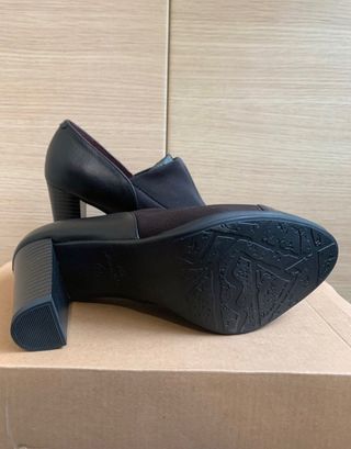 Zapatos con tacón de piel