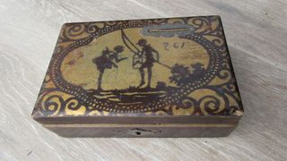 Antigua caja costura de madera