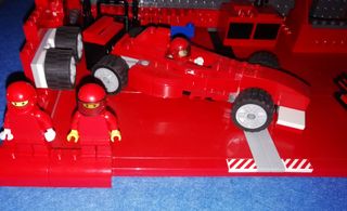 LOTE LEGO ESCUDERIA FERRARI REF. 8654 + 8185