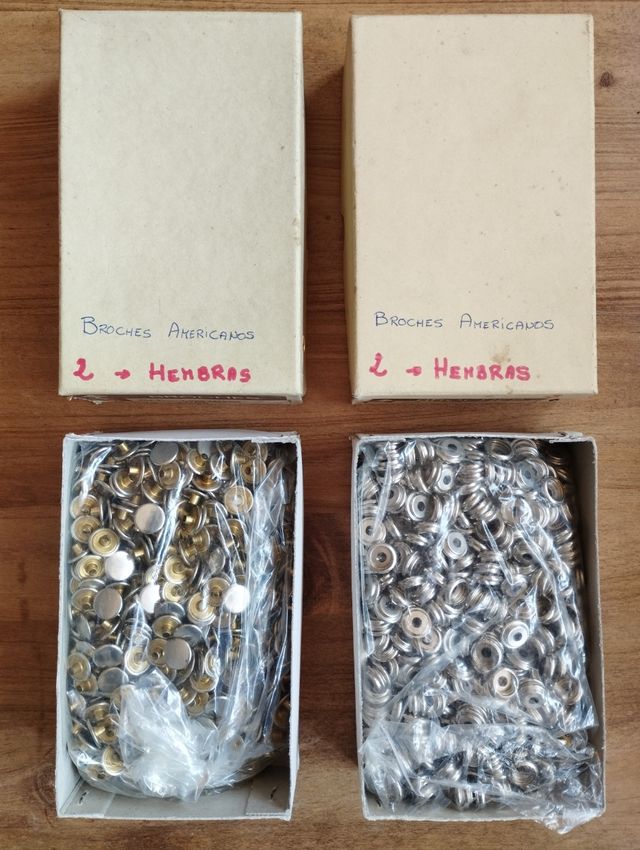 Broches americanos