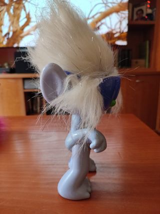trolls muñeco brillantinas 