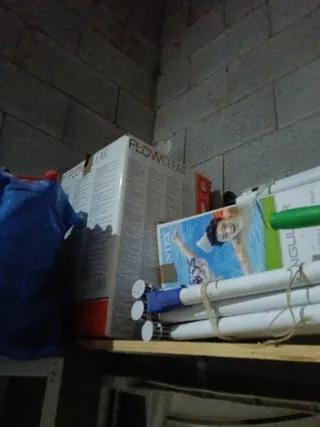 Piscina con bomba y escalera