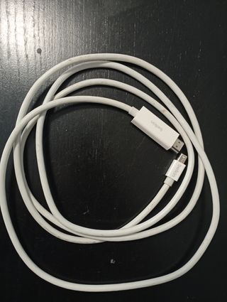 Cable HDMI MacBook