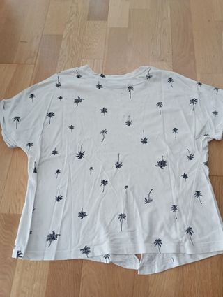 Camiseta manga corta con nudo