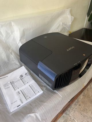 Proyector 4K Nativo SONY VPL-VW590ES