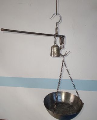 BASCULA ROMANA ANTIGUA