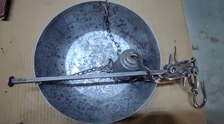 BASCULA ROMANA ANTIGUA