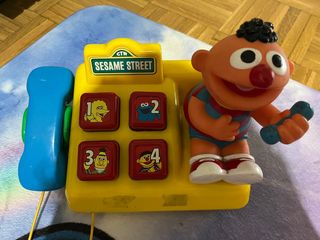 Juguete teléfono barrio sésamo