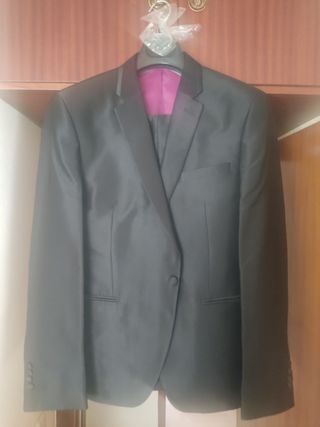 Traje novio negro