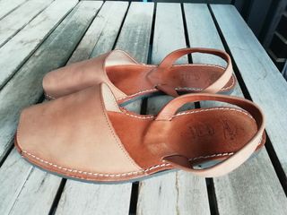 Menorquinas (sandalias) de cuero hechas en Menorca