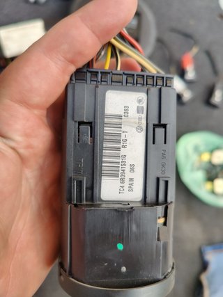 mando de luces y regulador altura VW Polo 6R