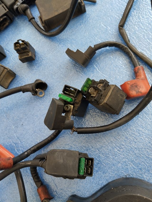 Relés, CDI, sensores, bobinas CBR 900