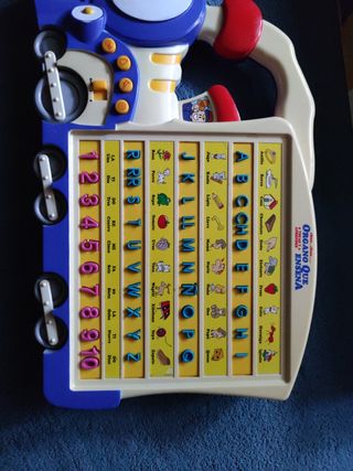 órgano (juguete) que enseña.