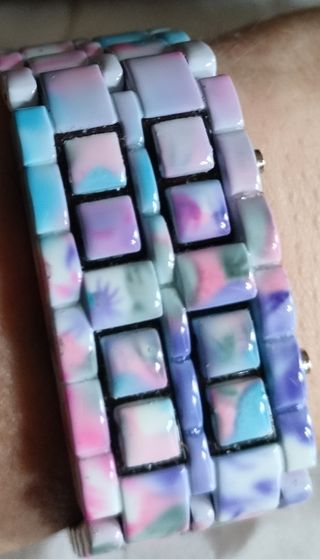 reloj digital de mujer