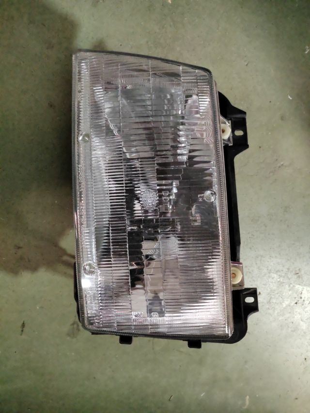 Faro delantero izq Saab 9000