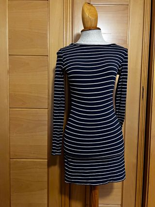 Vestido espalda descubierta.