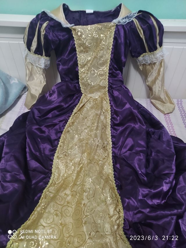 princesa 10/11 años morado y dorado