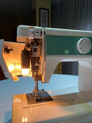 Máquina de coser WERthEIM