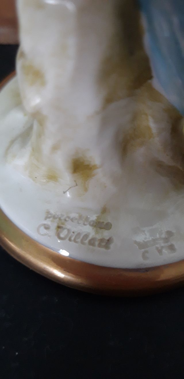 Statuina di bambino in porcellana Capodimonte