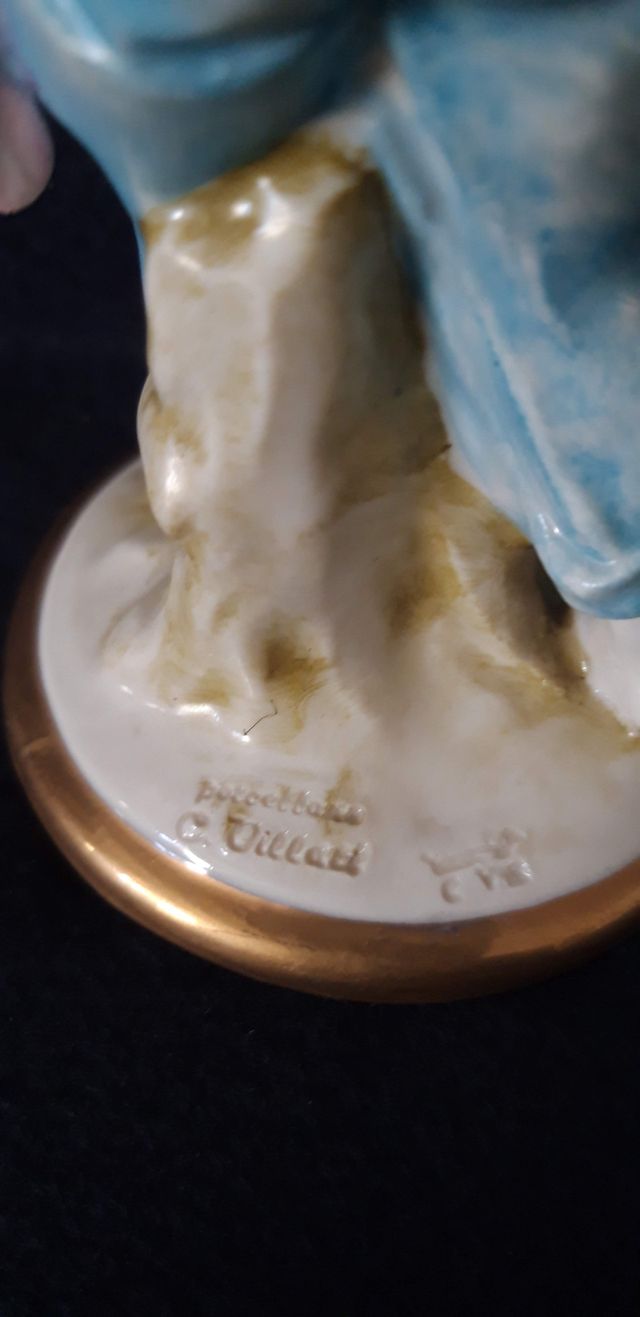 Statuina di bambino in porcellana Capodimonte