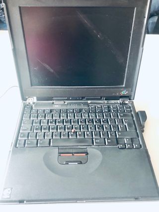 Ordenador portátil fuera de uso IBM ThinkPad