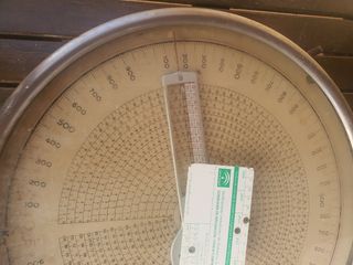 antigua bascula para mercado restaurar