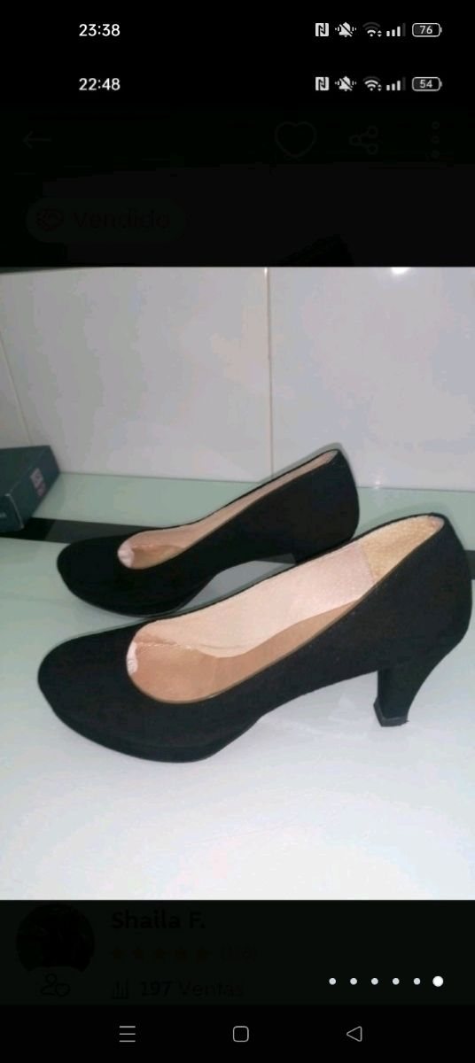 Tacones negros
