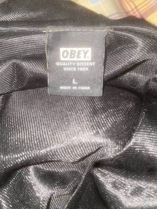 Chaqueta obey