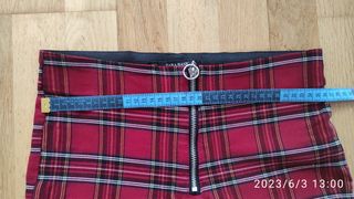 Pantalon cuadro escocés rojo de Zara ( Talla M )