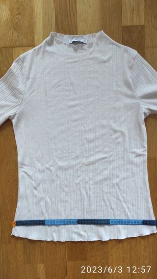 Camiseta manga larga gris o blanca de Mango (T.M)