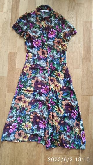 Vestido estampado de Zara ( Talla S )