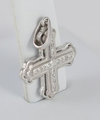 Colgante en oro blanco 18k con brillantes