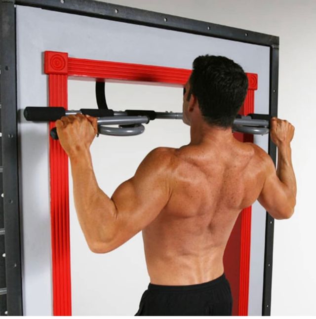 Barra dominadas puerta