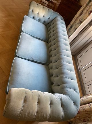 Sofá Chester de terciopelo.