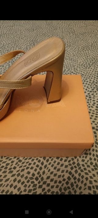 sandalias de tacón 