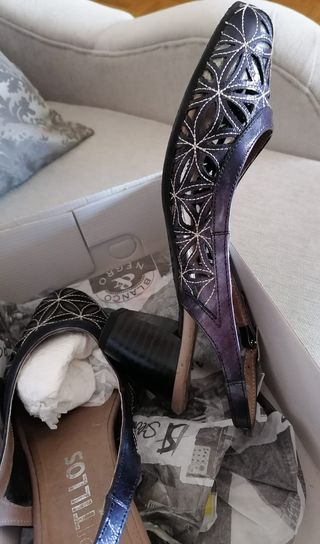 Zapato de mujer.