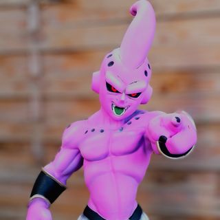 Figura de Majin Buu de 90cm!
