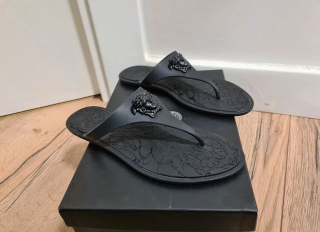Sandalias Versace negras