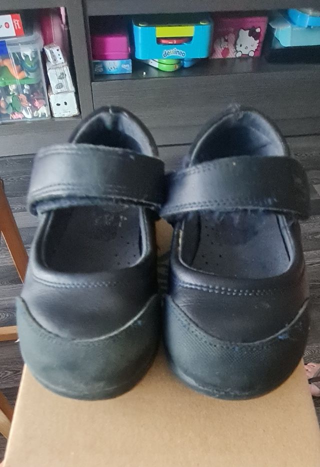 merceditas GiosEppo talla 26 azul marino