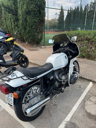 BMW R100RS