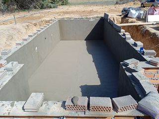 Empresa construcción piscinas // Gunitado//