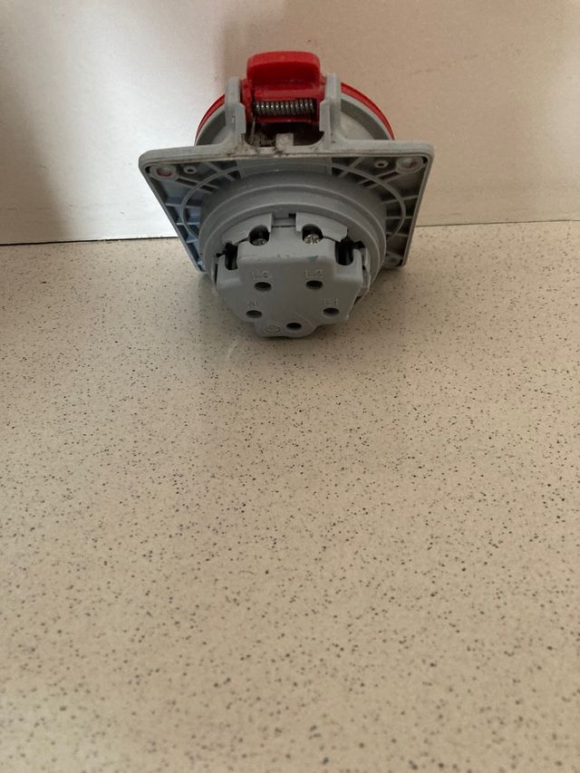 Base legrand 3p+N+TT